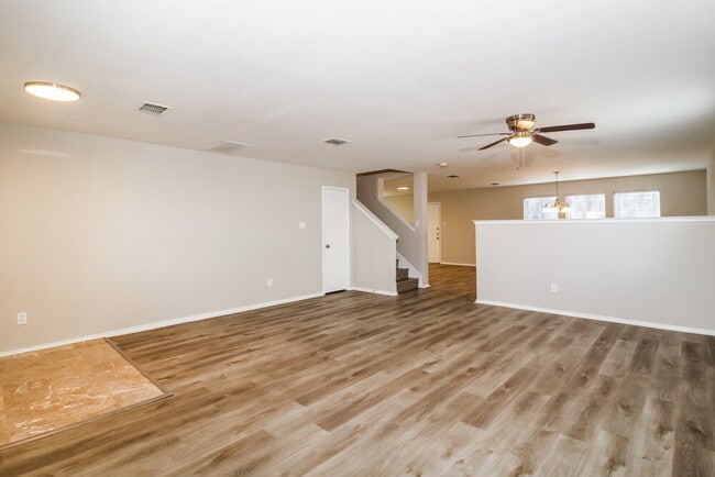 Building Photo - 13805 Canyon Ranch Rd