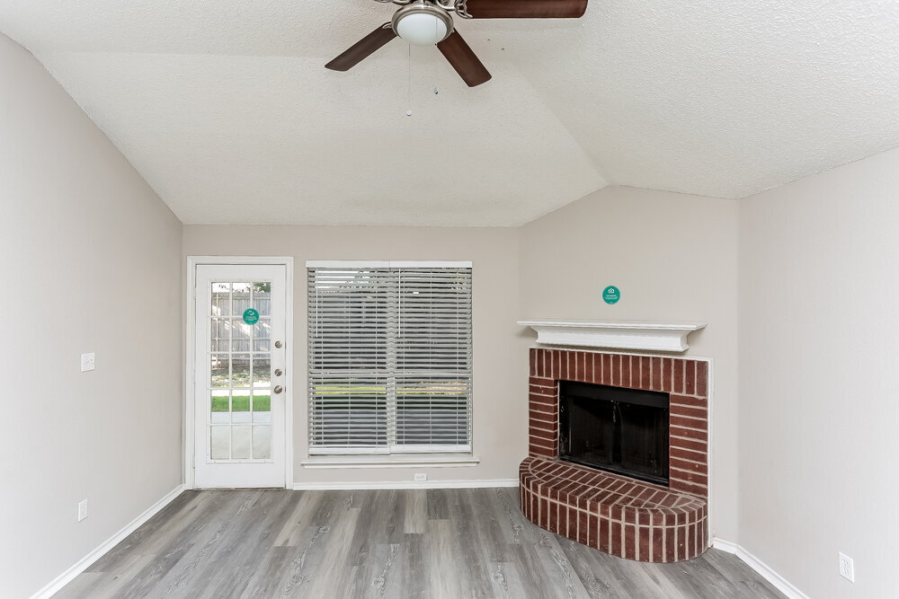 Building Photo - 6841 Prairie Hill Rd N