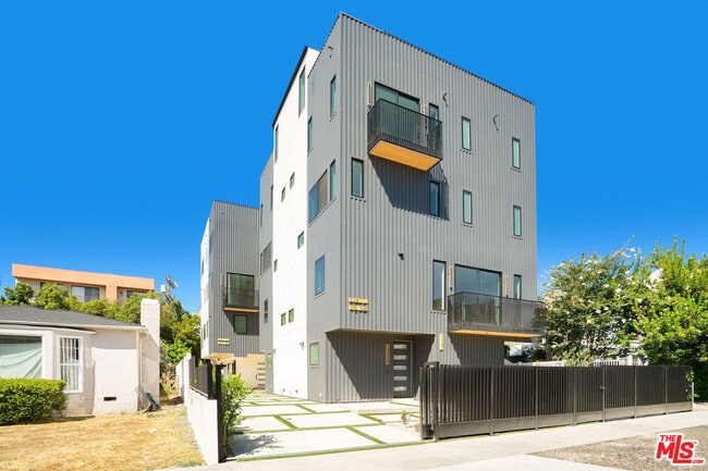 Building Photo - 111 Orlando Ave