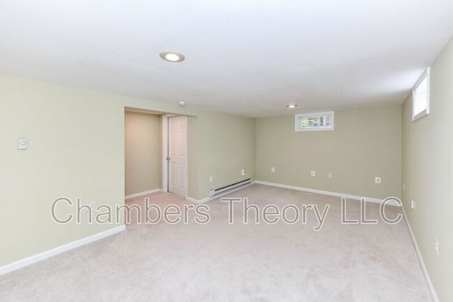 Building Photo - 119 W George Mason Rd