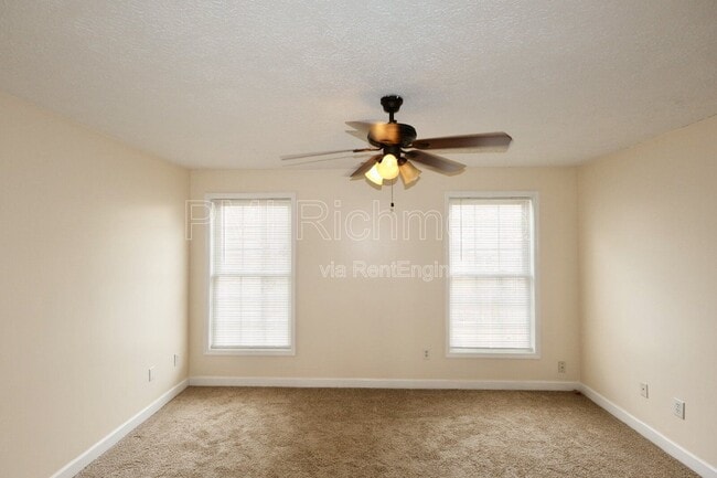 Building Photo - 2716 Goyne Loop