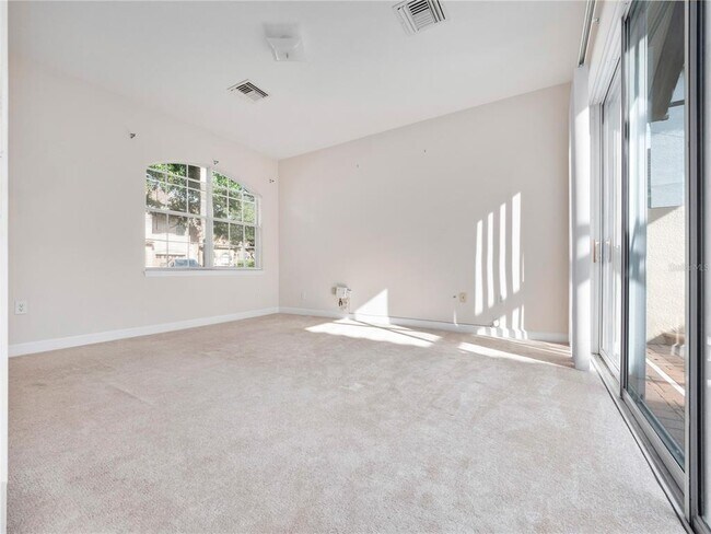 Building Photo - 488 Chelsea Ave