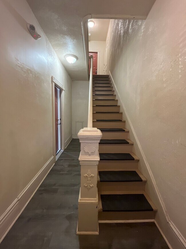 Building Photo - 1225 Lehigh St