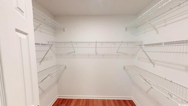 Building Photo - 1000 Pembroke Ct