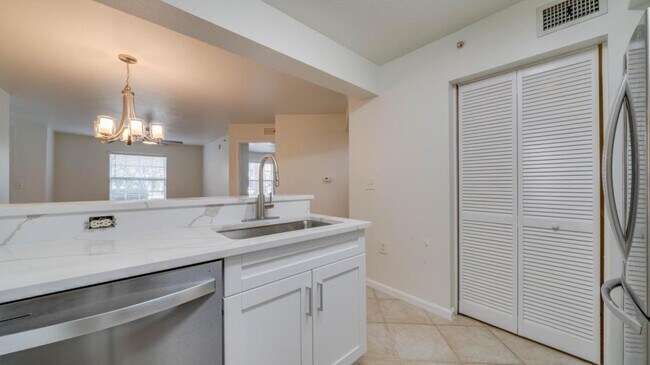 Building Photo - 4127 Residence Drive