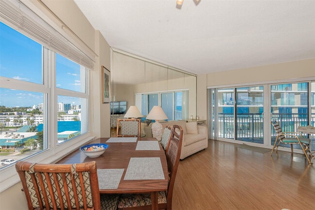 Building Photo - 710 N Ocean Blvd