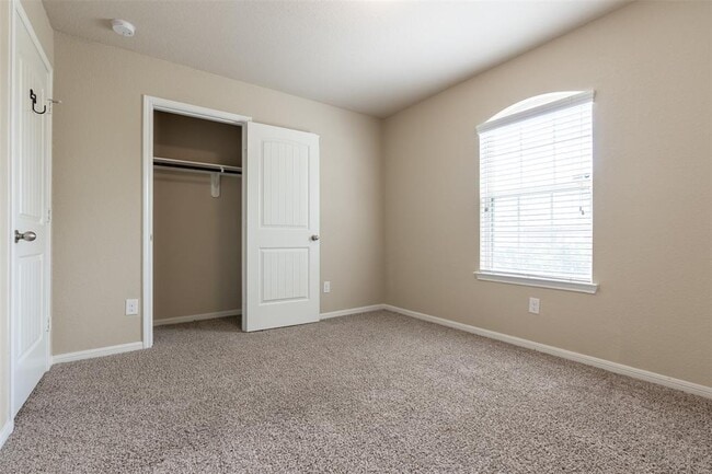 Building Photo - 2906 Iron Range Ct