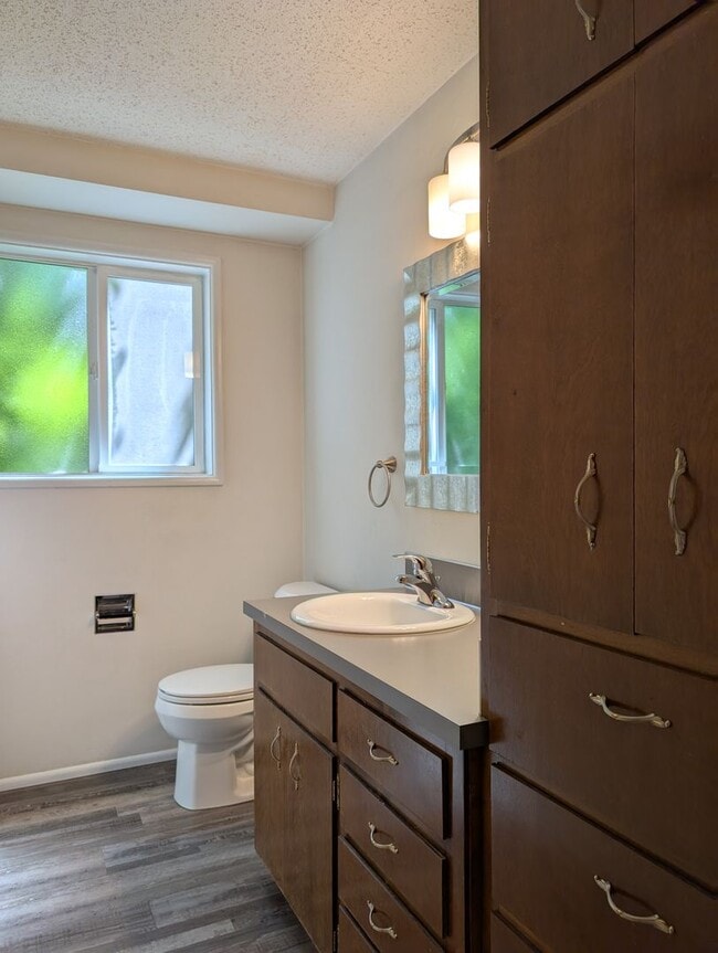 Building Photo - 3 Bedroom, 2.5 Bathroom 2-Story Duplex Wit...