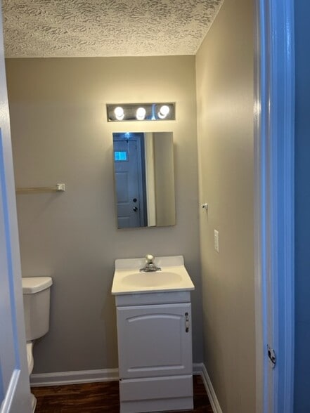 Building Photo - 3617 Laurel View Ct
