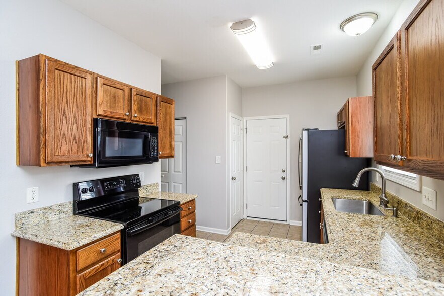 Building Photo - 13414 Stones Landing St