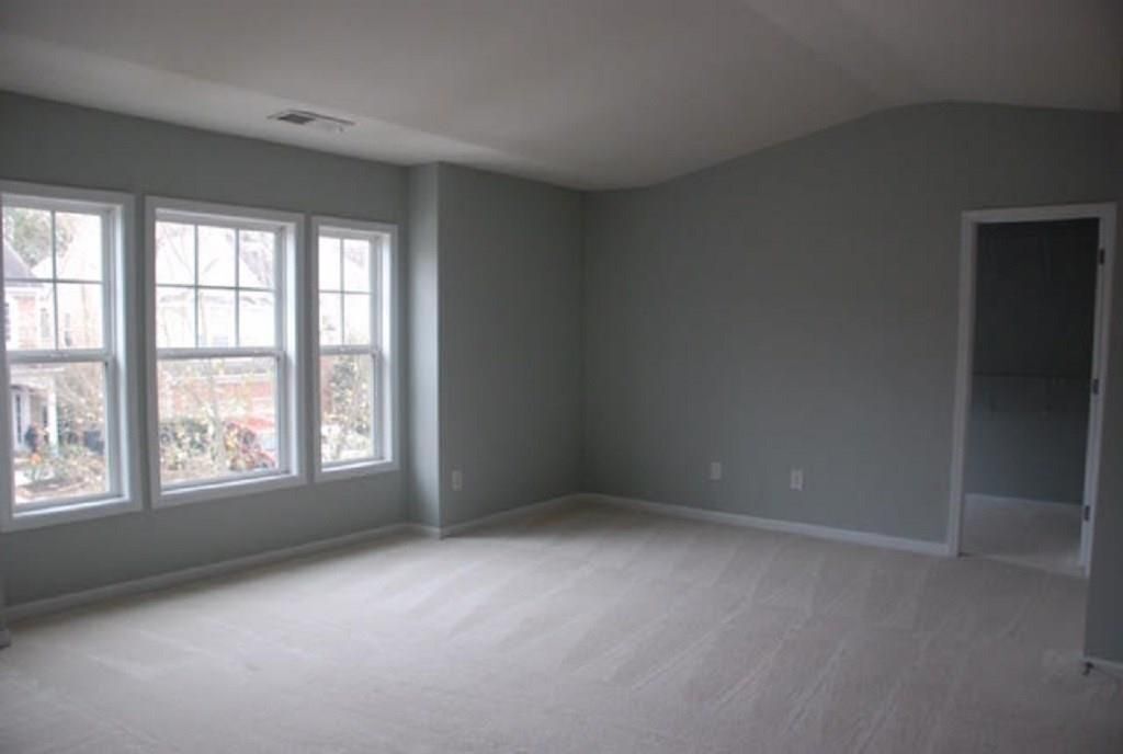 Building Photo - 5720 Weddington Dr