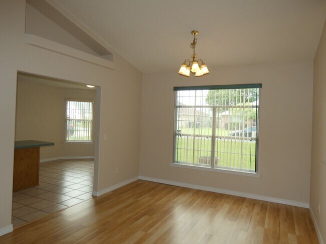 Building Photo - 3 Bedroom Home Near NAS Pensacola