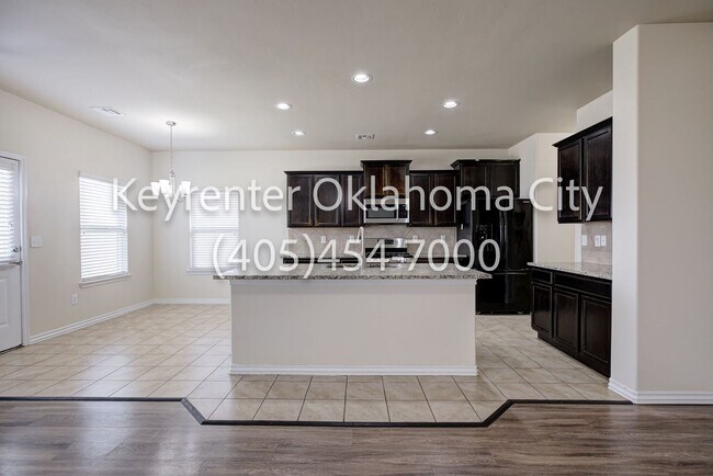 Building Photo - Stunning 5BD, 2 1/2 BTH Home Seconds away from John Kilpatrick Turnpike in YUKON!