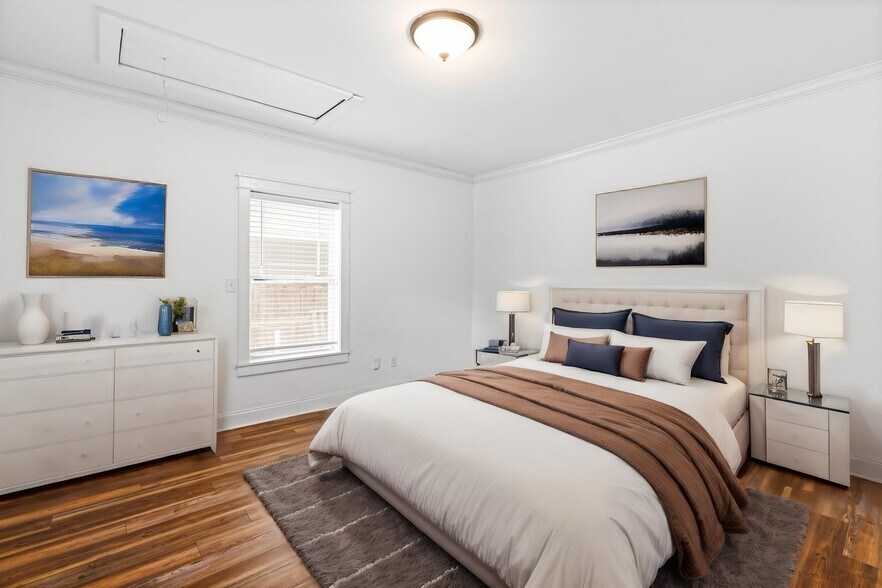 Building Photo - 815 E Davie St