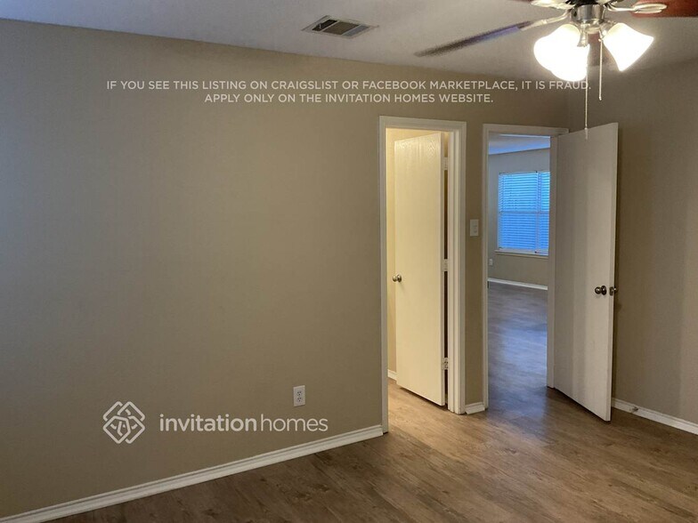 Building Photo - 1852 Village Park Trail