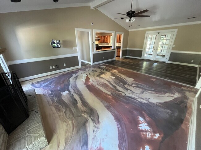 Building Photo - "Charming 3-Bedroom Retreat with Granite Elegance & Cozy Fireplace in Kernersville!"