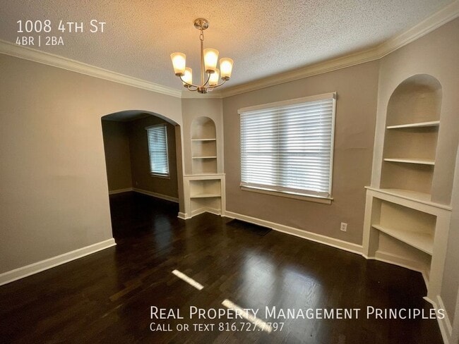Building Photo - 1008 4th St-