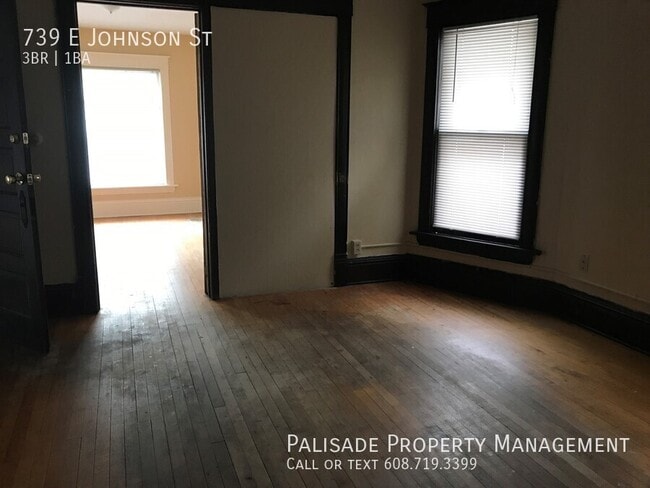 Building Photo - 739 E Johnson St