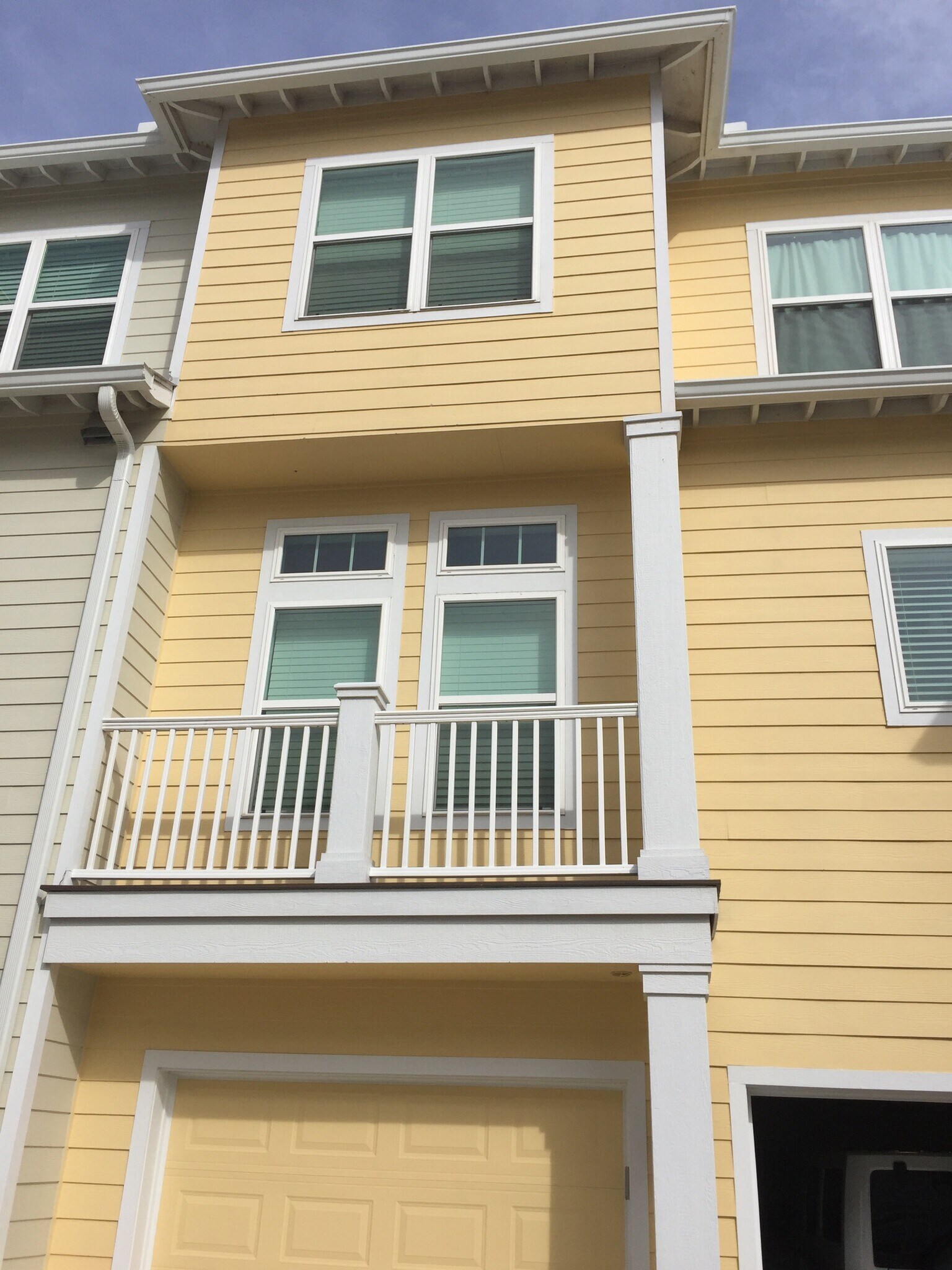 Building Photo - 14890 Granada Dr