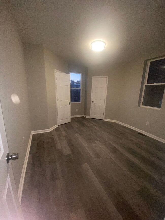 Building Photo - Remodeled Home - Oak Lane