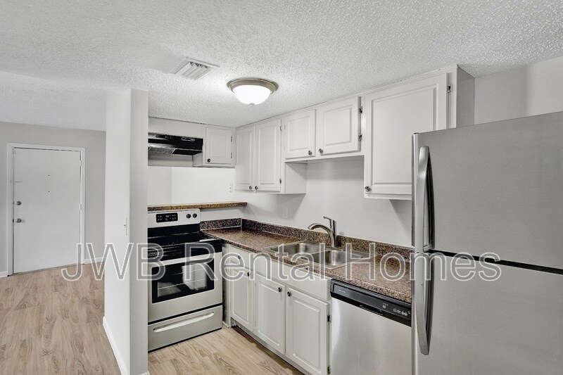 Building Photo - 10825 Key Haven Blvd