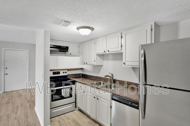 Building Photo - 10825 Key Haven Blvd