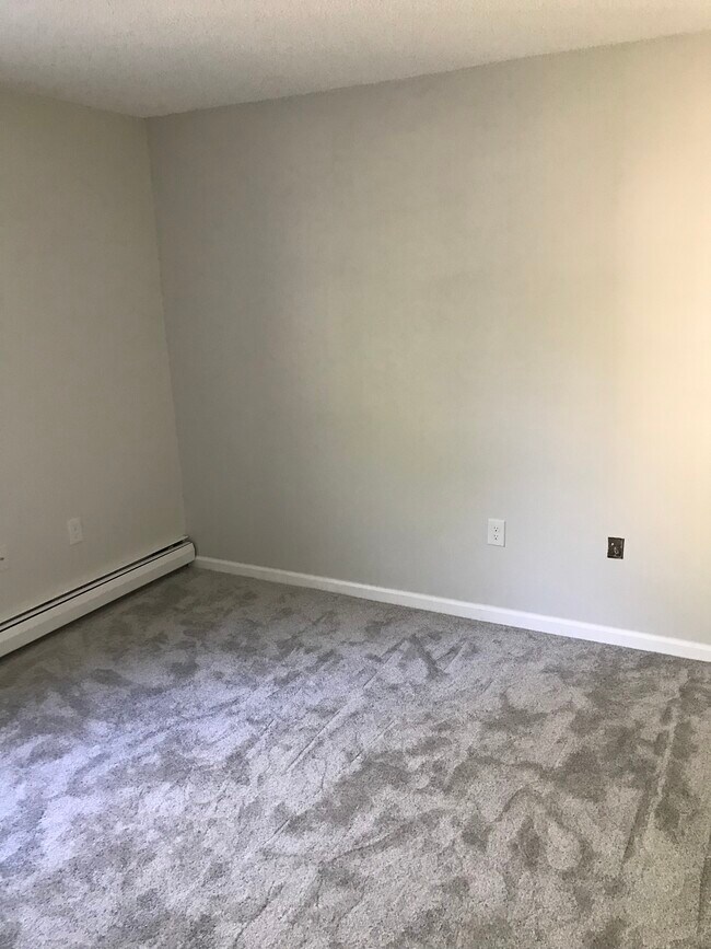 Bedroom 2 - 15 Northbrook Dr