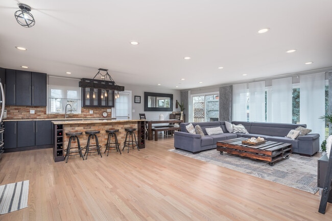 Building Photo - 2407 N Lafayette St