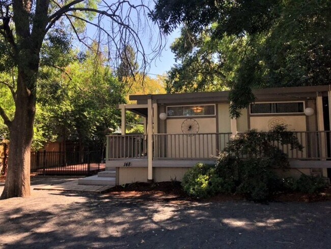Primary Photo - 148 Sequoyah Ave