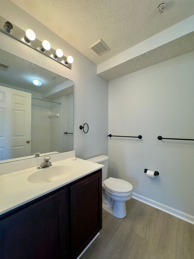Building Photo - Charming 2 Bedroom/2 Bathroom Unit Apartment with In-Unit Laundry in Owings Mills, MD!