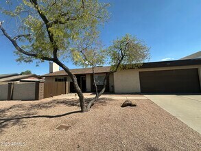 Building Photo - 8691 E Latham St