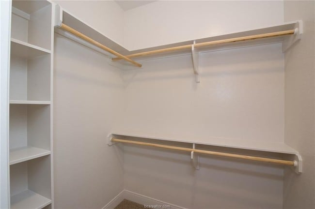 Building Photo - 607 Montclair Ave