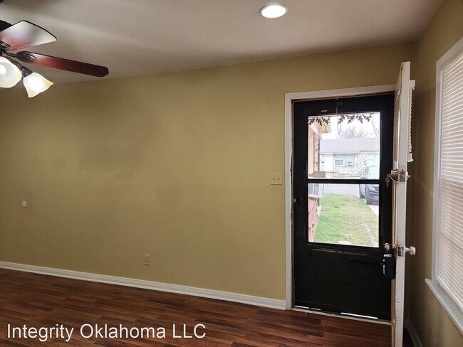 Building Photo - 2 br, 1 bath House - 547 E Indian Drive