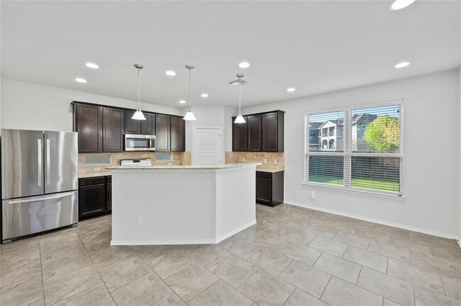 Building Photo - 9924 Milla Cir