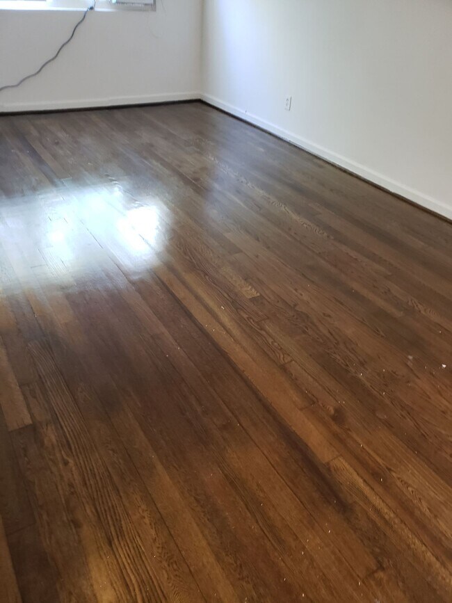 Building Photo - NOW LEASING AT BUNKER HILL FLATS!