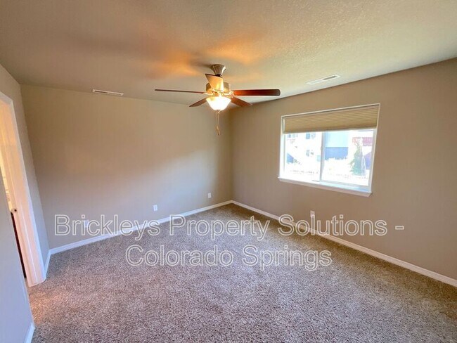 Building Photo - 6523 Lamine Dr