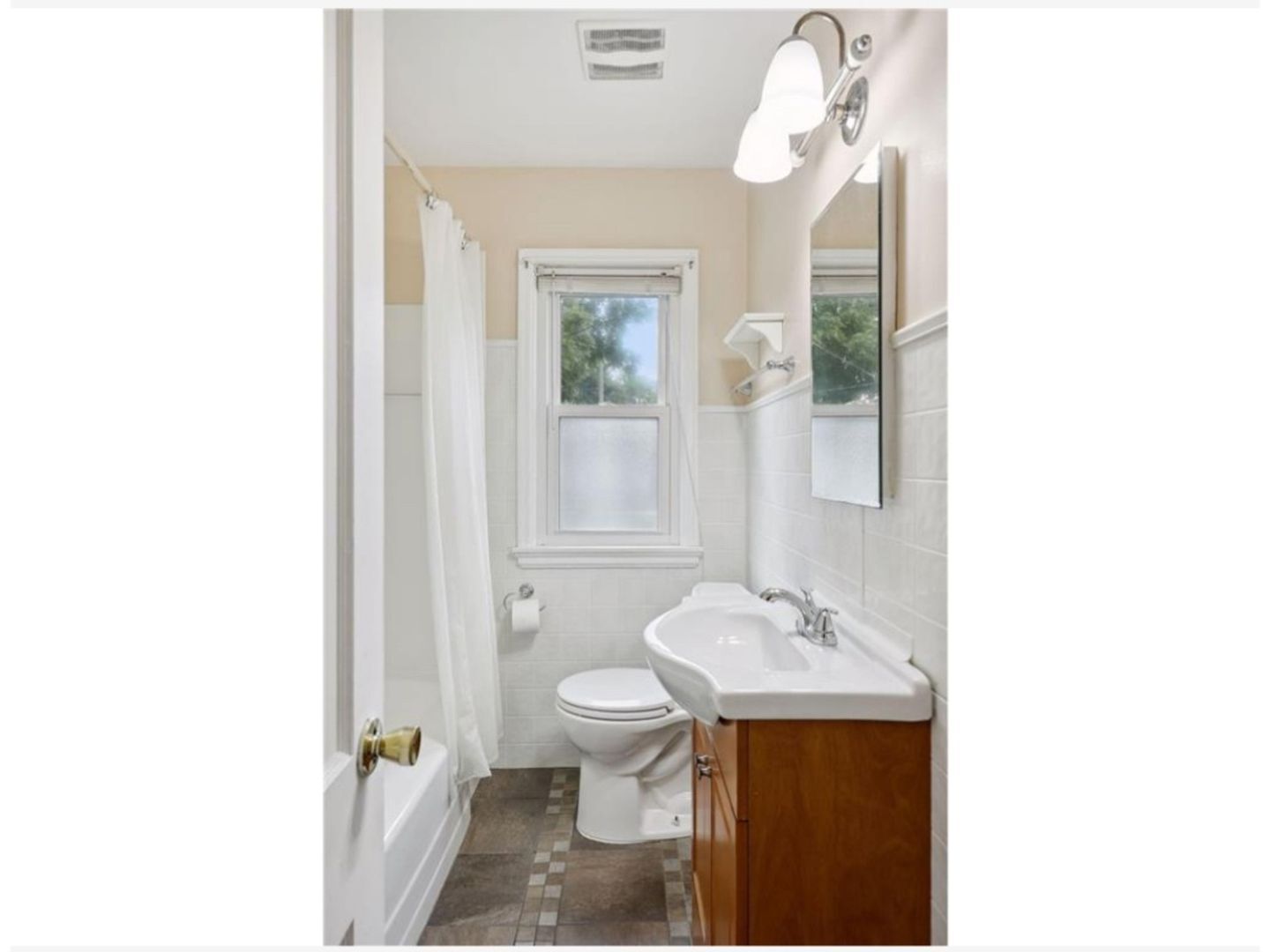 Building Photo - 5055 Emerson Ave N