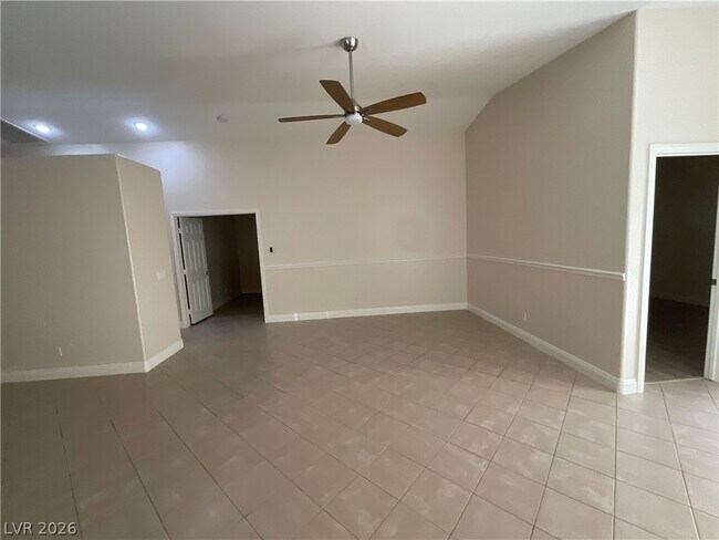 Building Photo - 93 Cree Ave