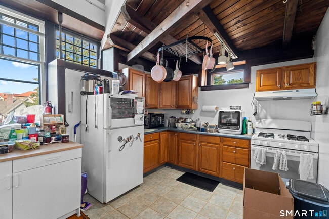 Building Photo - 251 Lawrence St