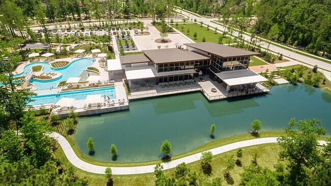 Building Photo - 4221 Davis Oak Dr