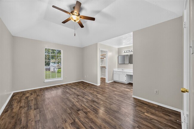 Building Photo - 13610 Repa Ln