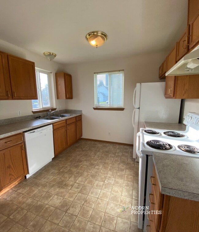 Building Photo - 1314 NW Falls Creek Loop