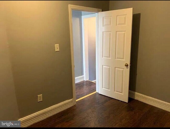 Building Photo - Gorgeous 2 Bedroom Home in North Philadelphia — Available Now!