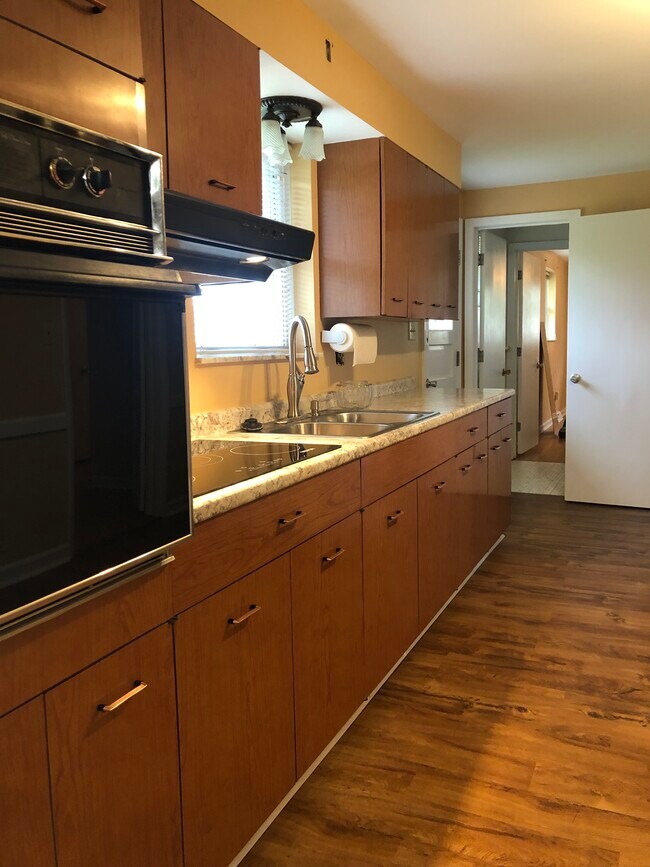 Building Photo - 11123 Prince Ln