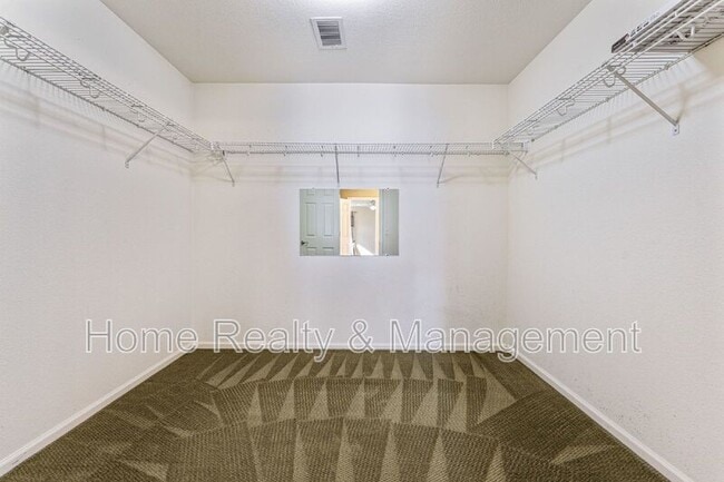 Building Photo - 6380 E 139th Ave