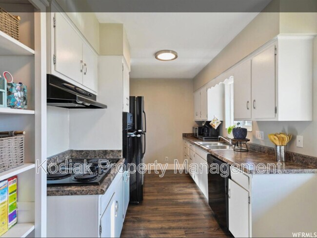 Building Photo - 516 E 100 S