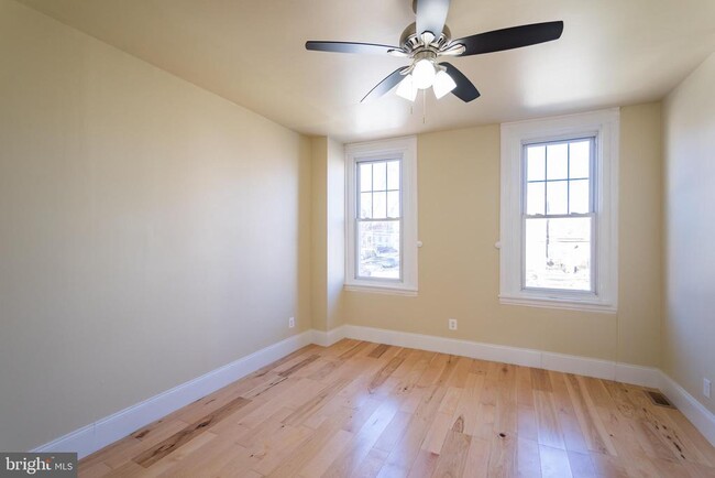 Building Photo - 5426 Jefferson St