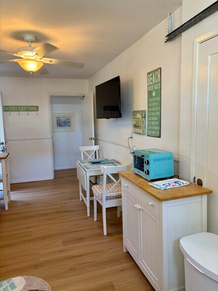 Building Photo - 280 C Ave