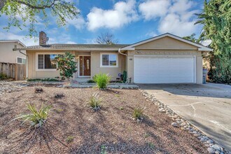 Building Photo - Wow! What a Great Home! Available Now!