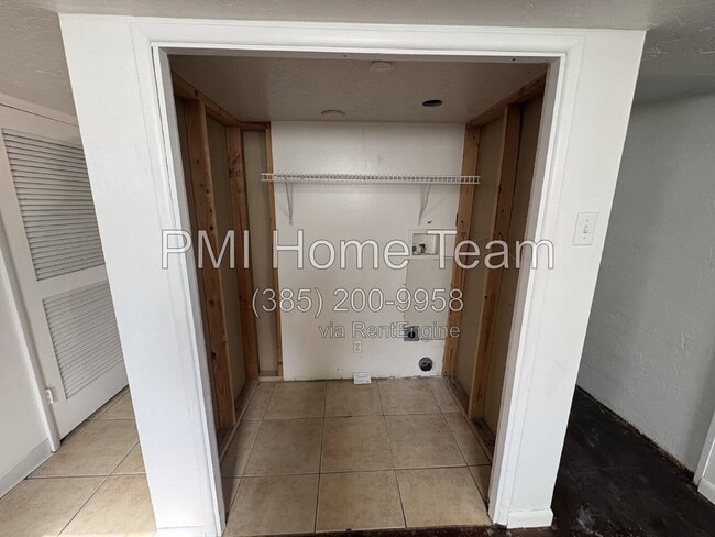 Building Photo - 567 E 4400 S